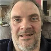 Diplômé de Cambridge, je peux vous assurer une formation plaisante et individuelle pour progresser et avoir des repères faciles !